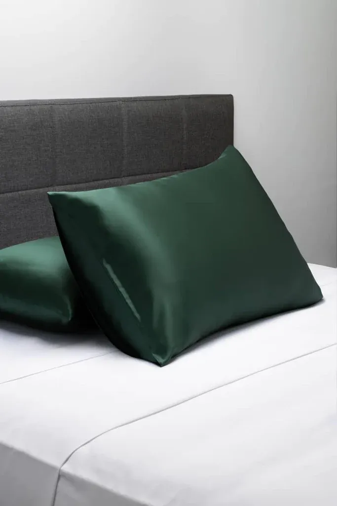 Fishers Finery 25mm 100% Pure Mulberry Silk Pillowcase, Good Housekeeping Winner (Dark Green, Standard)