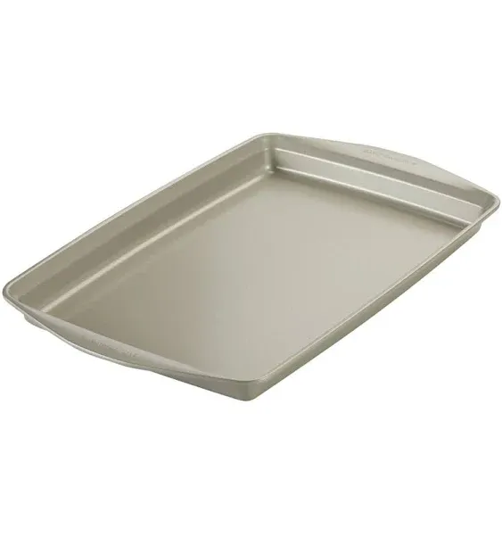 Rachael Ray Nonstick Bakeware Set without Grips includes Nonstick Cookie Sheets / Baking Sheets - 3 Piece, Silver