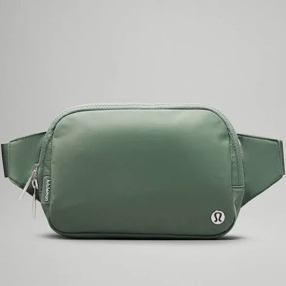 Lululemon Everywhere Belt Bag