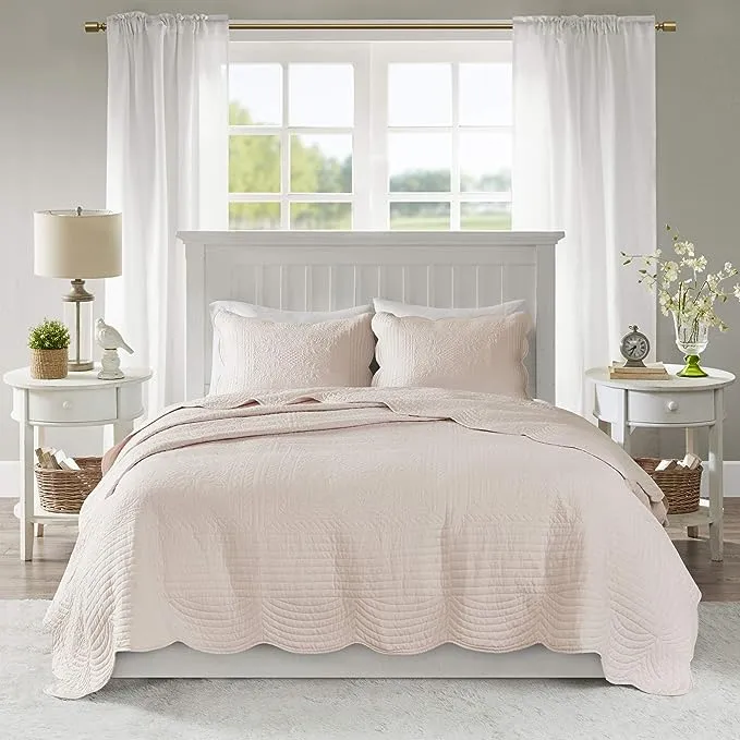 Madison Park - Tuscany 3 Piece Reversible Scalloped Edge Coverlet Set - Blush - Full/Queen