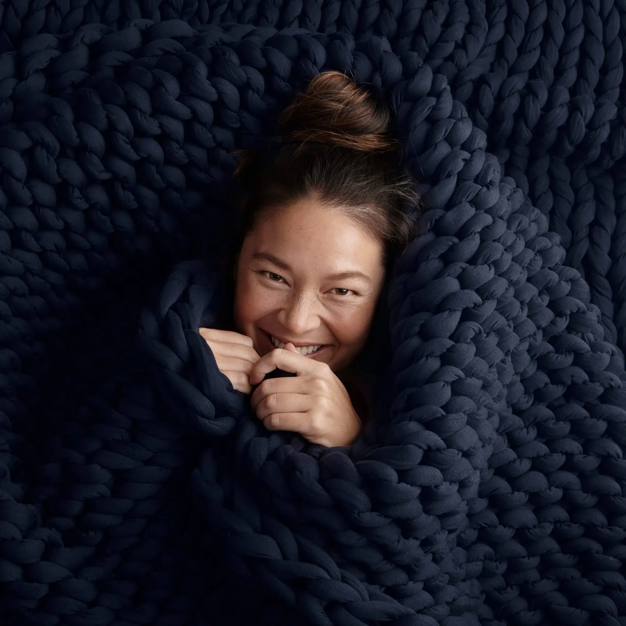 Bearaby Cotton Hand-Knit Weighted Blankets for Adults - Chunky Knit Blanket - Sustainable, Breathable, Organic, Cooling Weighted Blanket - Machine Washable (Midnight Blue, 10 lbs, 40"x64")