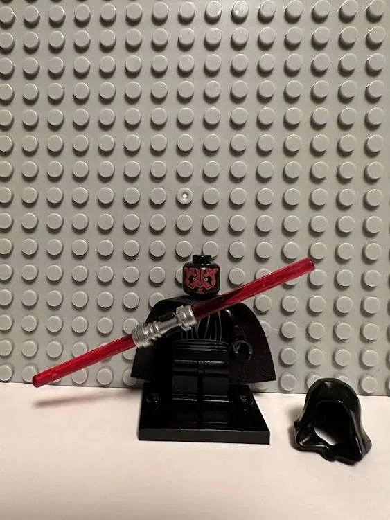 LEGO Star Wars Minifigure - Darth Maul with Dual Lightsaber