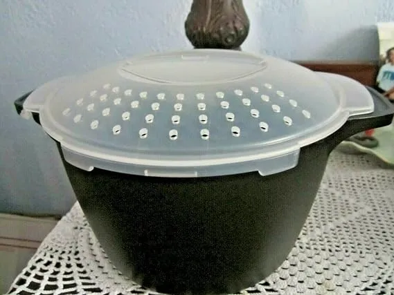 Pampered Chef Micro Cooker